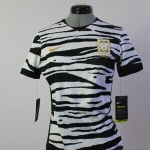 Nike Women’s Sports Zebra Top – XS – New with Tags